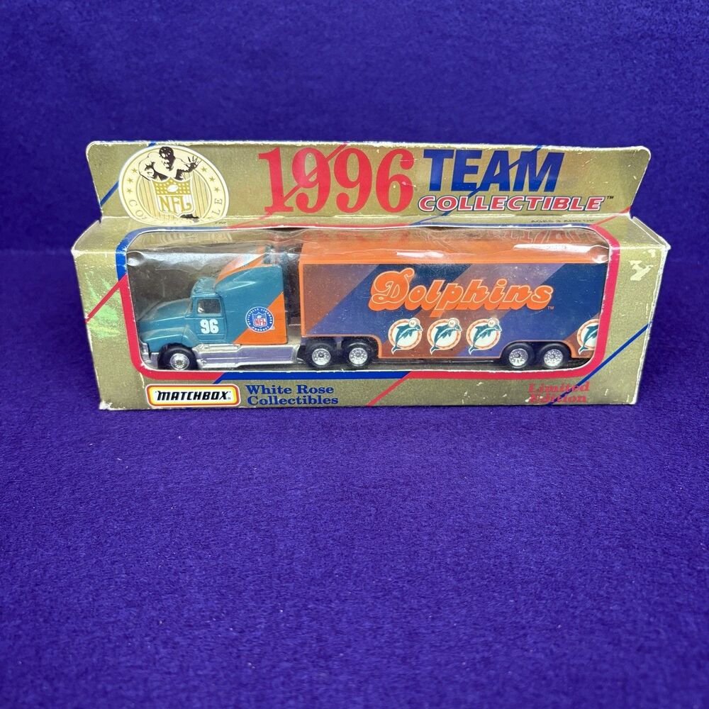 Vintage Miami Dolphins NFL Matchbox White Rose Ford Aeromax Truck Trailer New